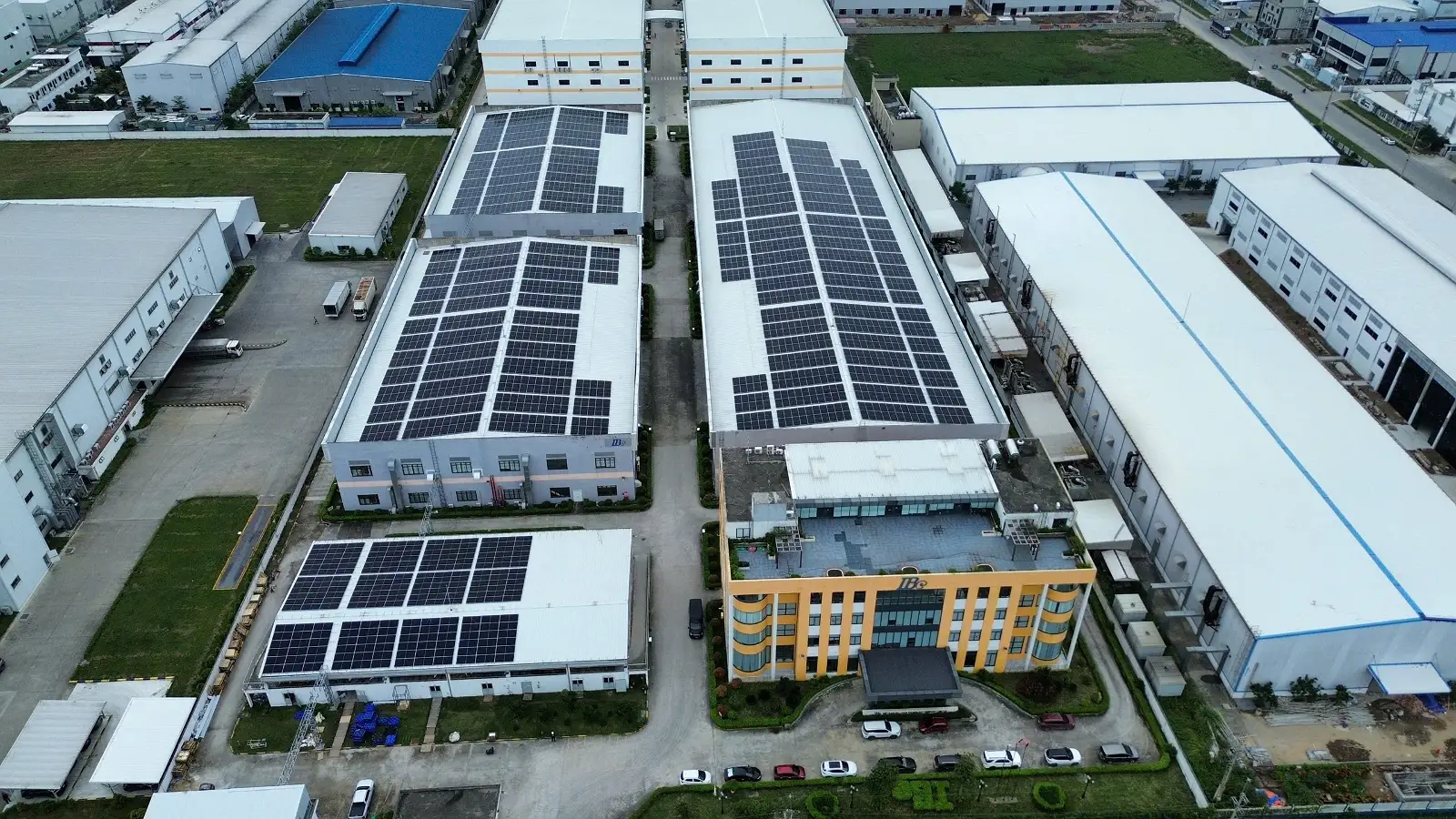Trạm điện mặt trời 1700KW Giai đoạn 1