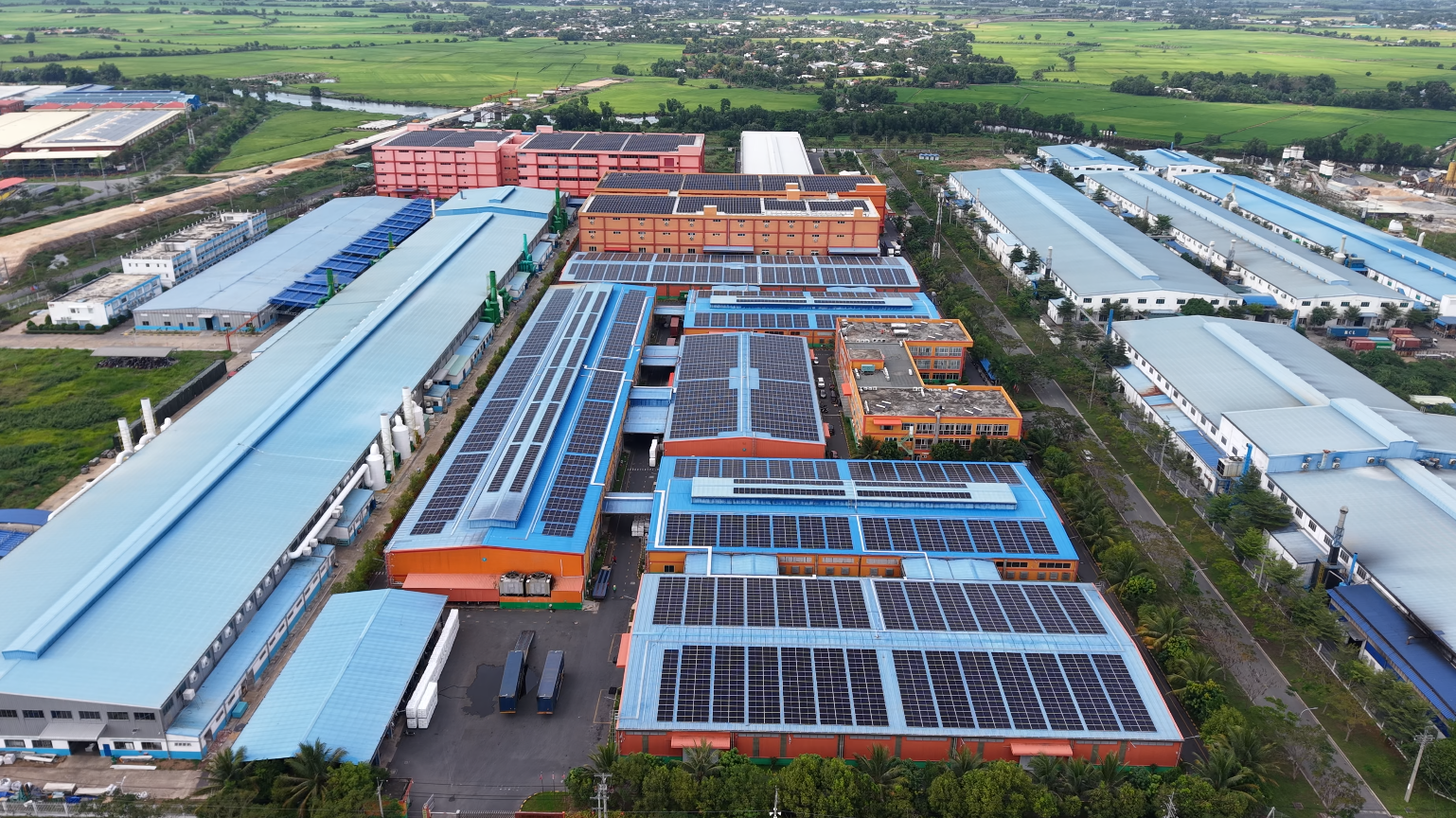 Bộ Công Thương bổ sung 142 dự án điện mặt trời từng bị thanh tra vào quy hoạch